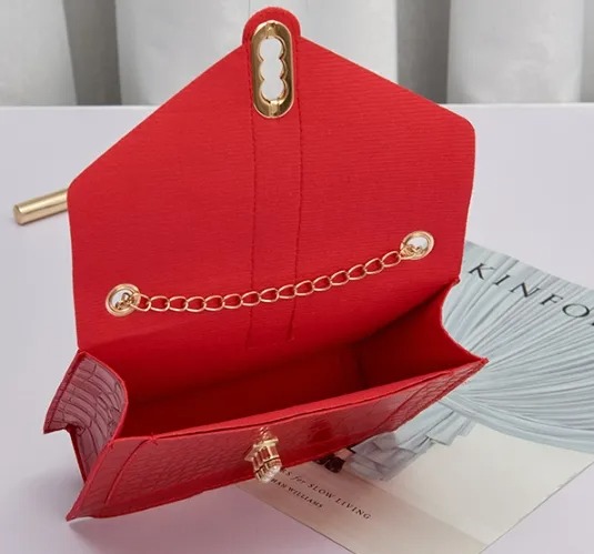 Bolso cuadrado pequeño combina con todo